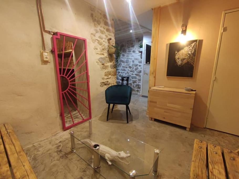Appartement Cosy 2/4 Personnes La Roquebrussanne Exterior photo