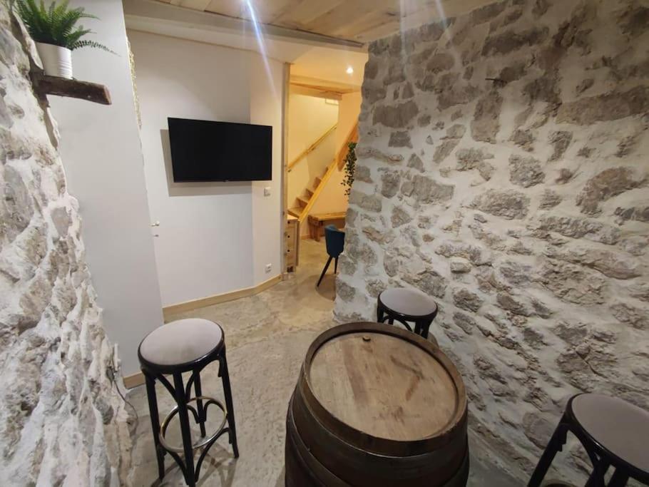 Appartement Cosy 2/4 Personnes La Roquebrussanne Exterior photo